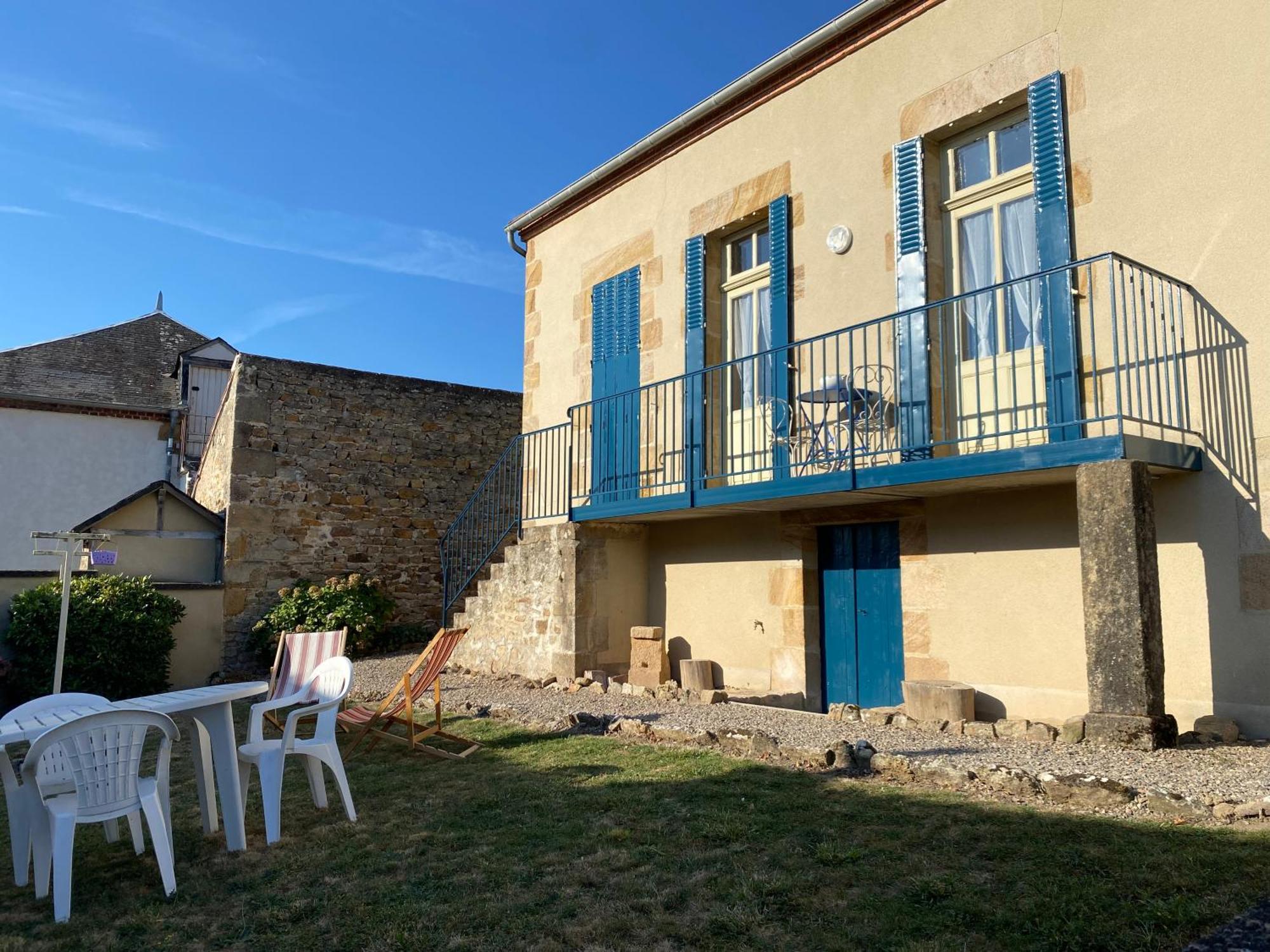 Logis Les Roses Bourbon-l'Archambault