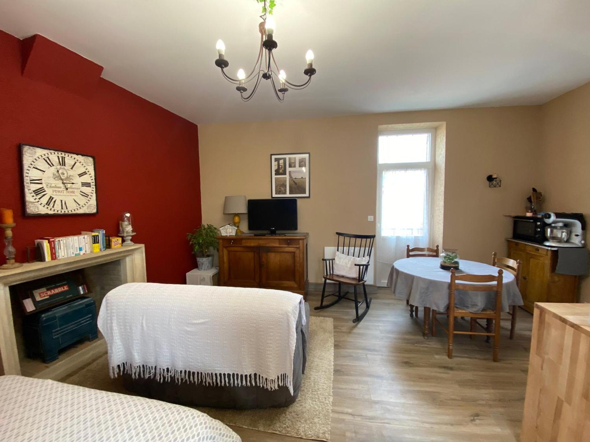 Logis Les Roses * Bourbon-l'Archambault