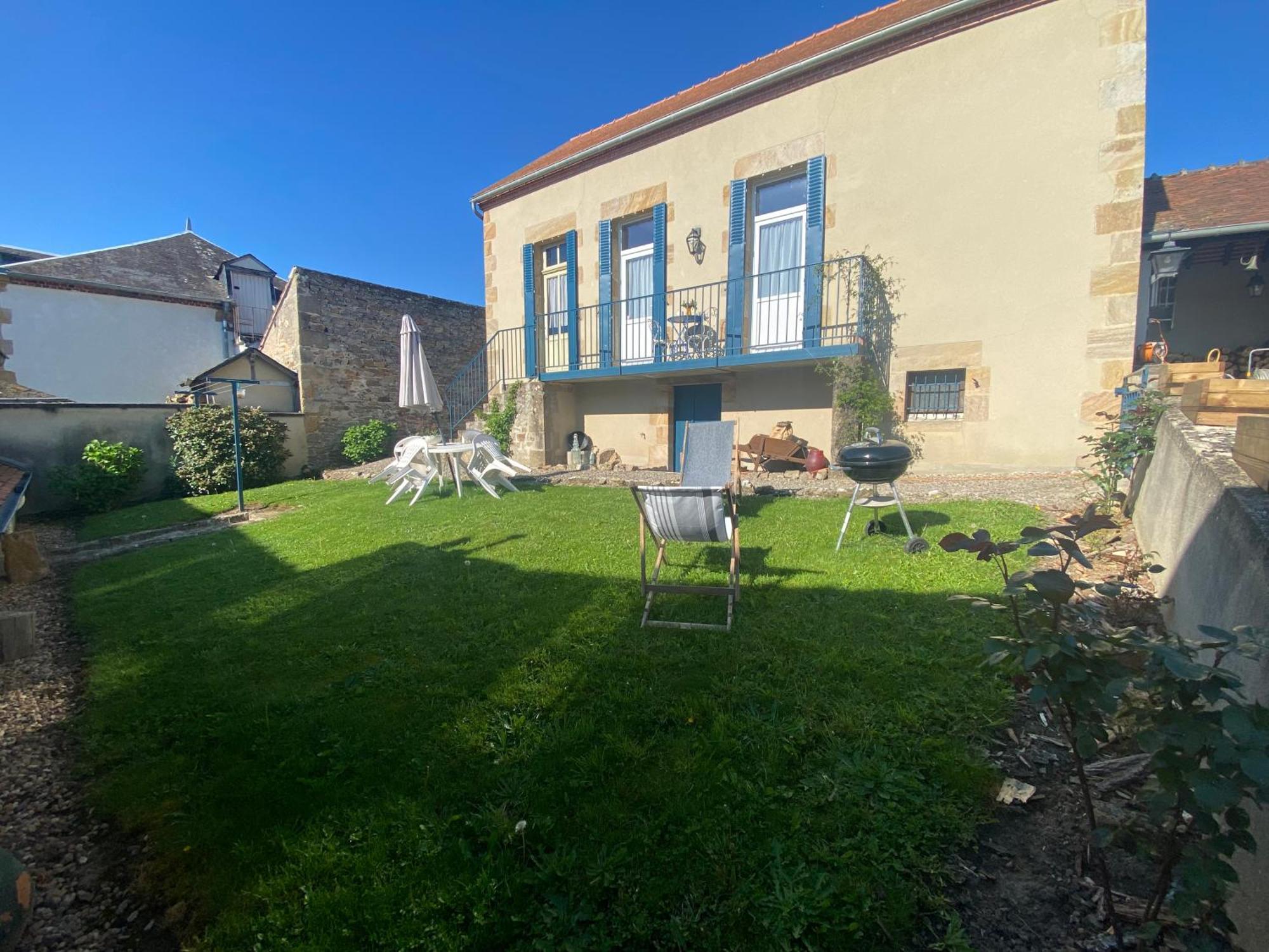 Apartment Logis Les Roses Bourbon-l'Archambault