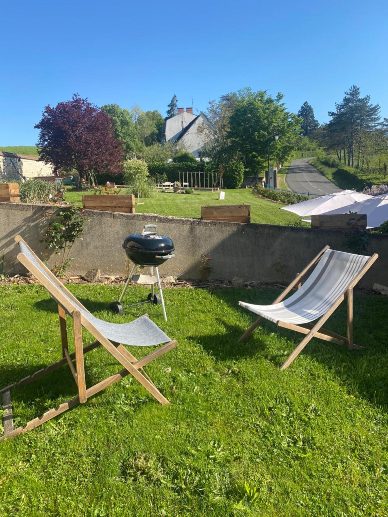 Logis Les Roses Apartment